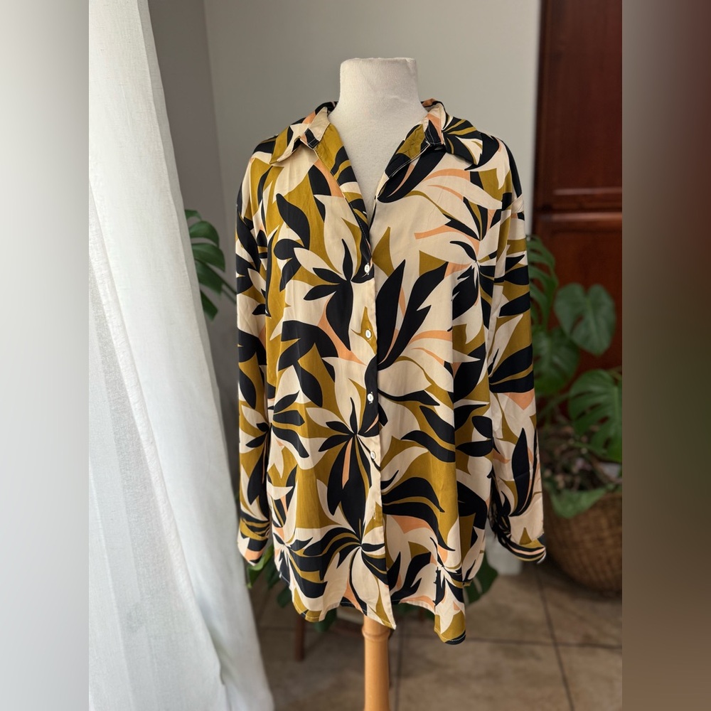HAVER London Oversized Button-Down Blouse | Abstract Tropical‎ Leaf Print Lg